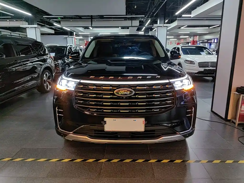 Ford Explorer 2022 — фото 3