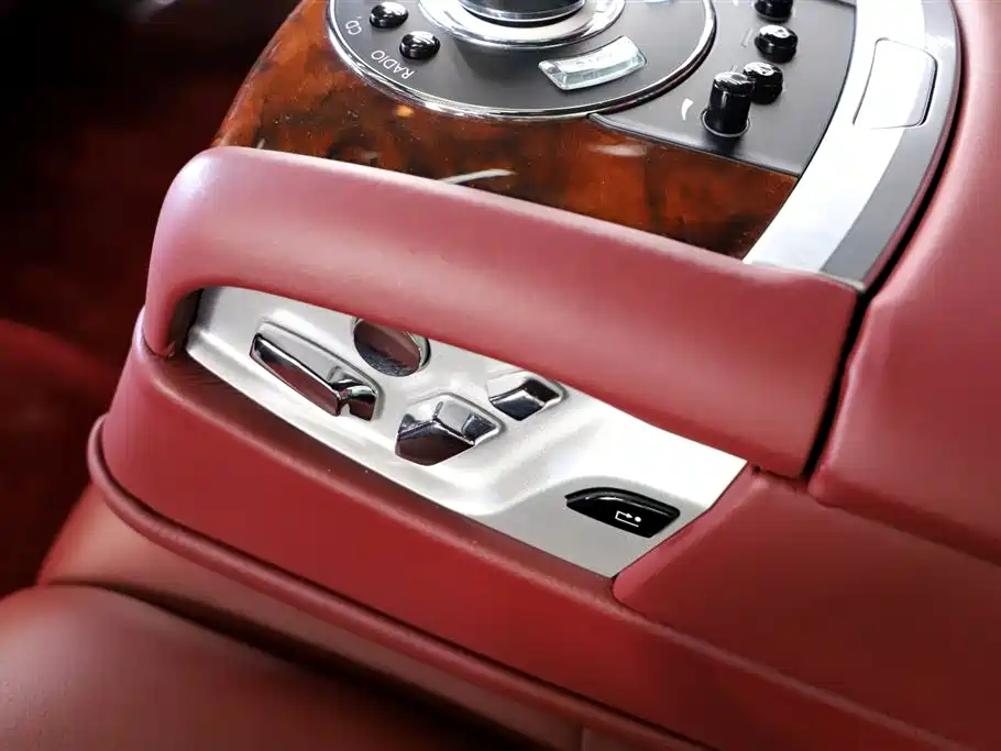 Rolls-Royce Ghost 2011 — фото 16