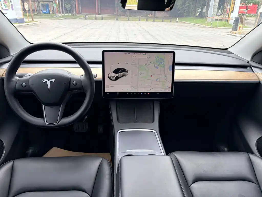 Tesla Model Y 2021 — фото 12