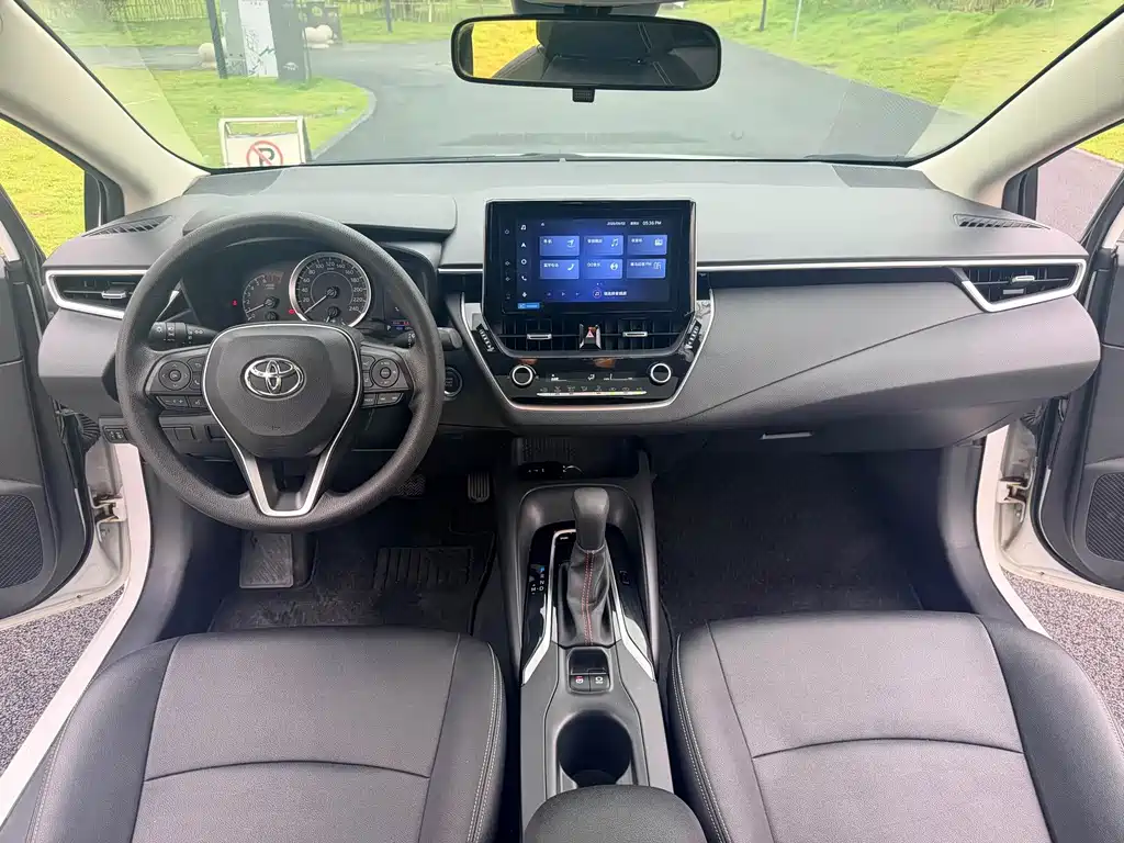 Toyota Corolla 2022 — фото 13
