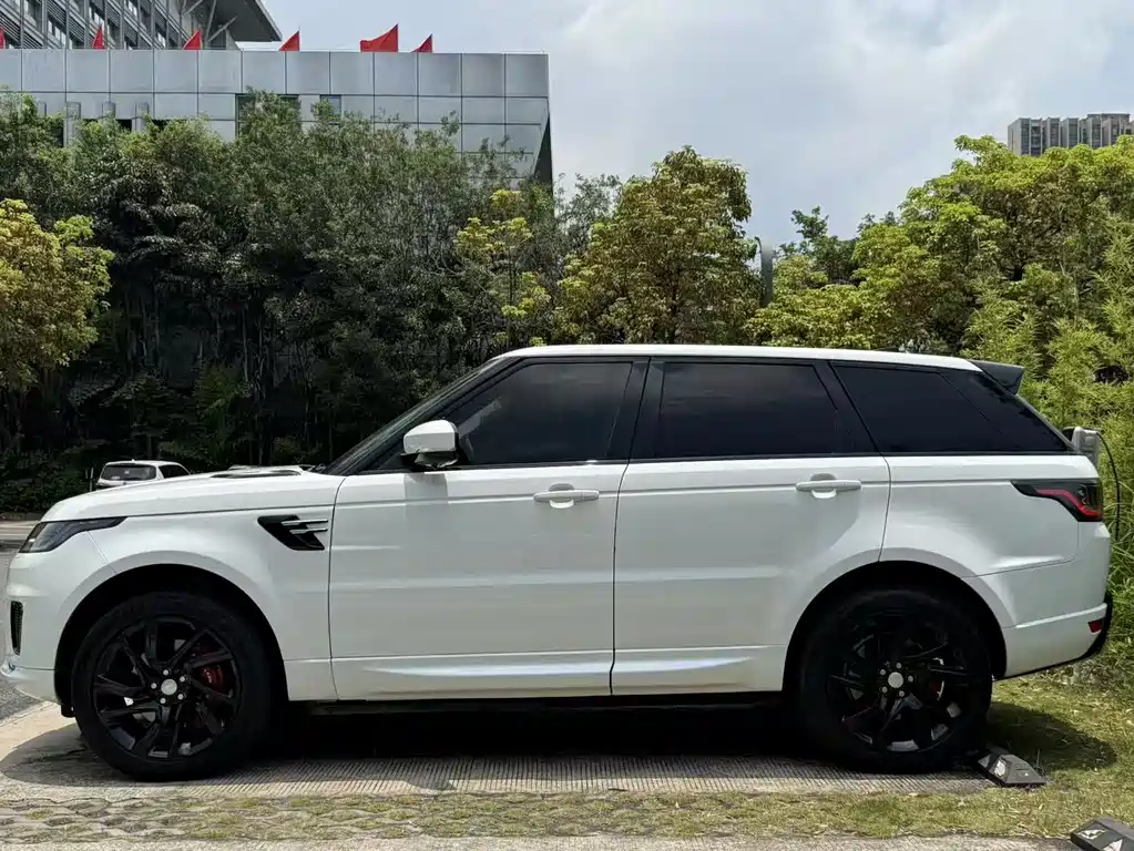 Land Rover Sport 2019 — фото 10
