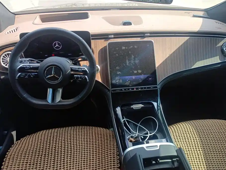 Mercedes-Benz EQE SUV 2025 — фото 12