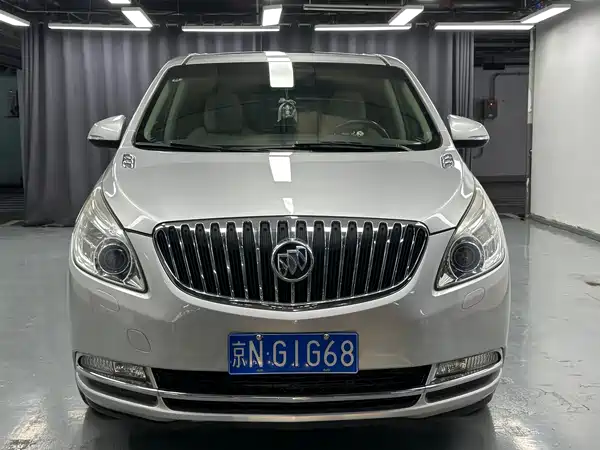 Buick GL8 2011