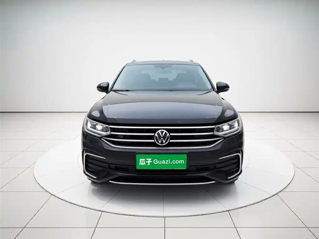 Volkswagen Tiguan L 2024 — фото 3