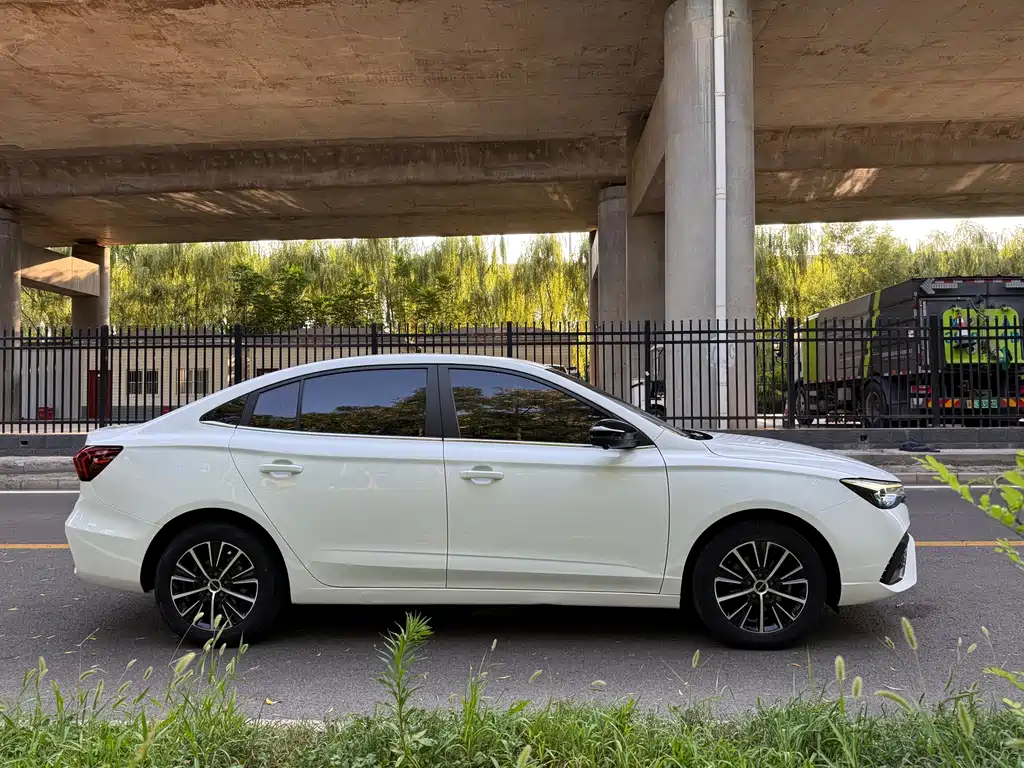 Roewe i5 2022