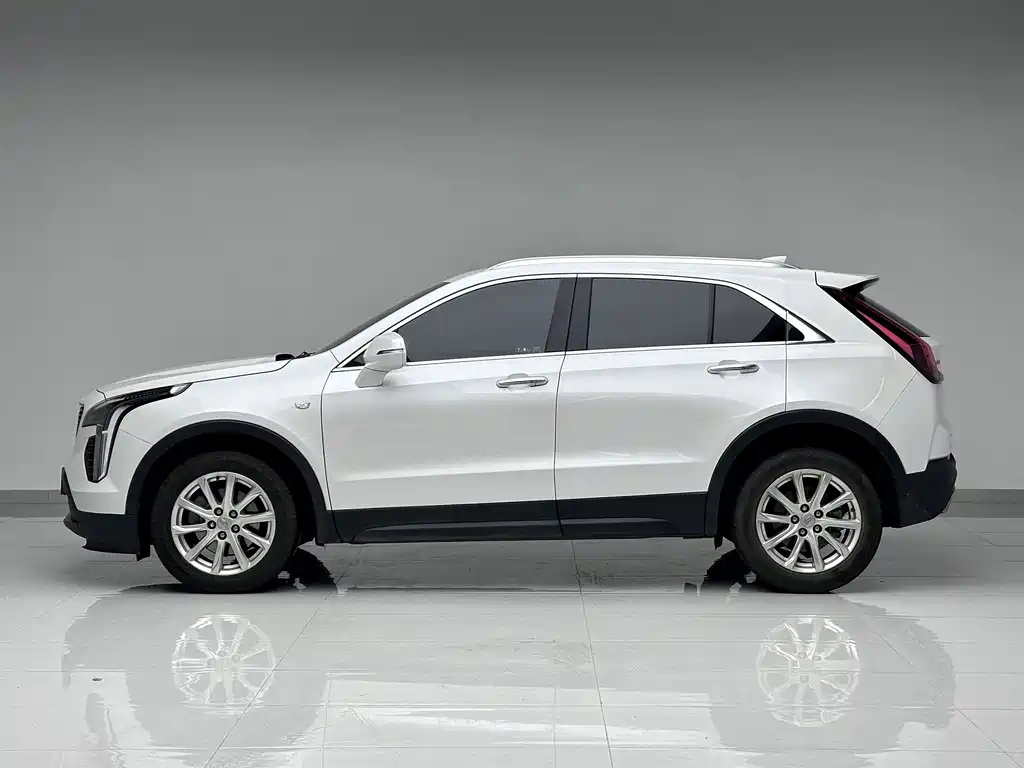 Cadillac XT4 2021 — фото 7