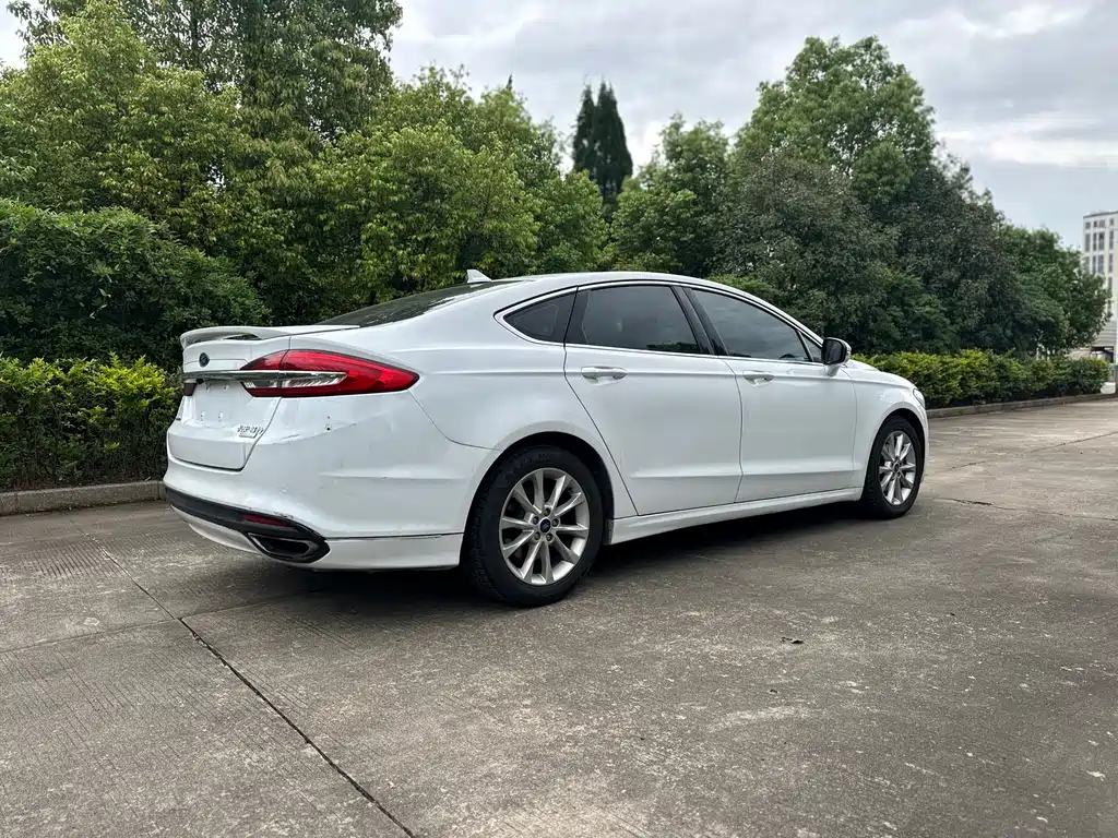 Ford Mondeo 2018 — фото 6