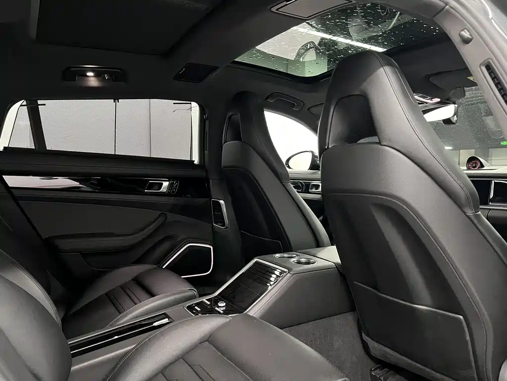 Porsche Panamera 2018 — фото 15