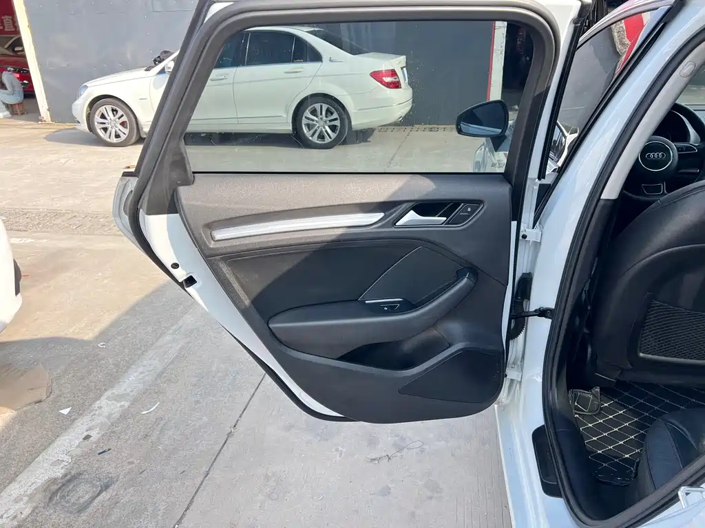 Audi A3 2015 — фото 11