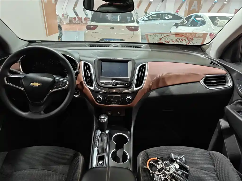 Chevrolet Equinox 2018 — фото 9