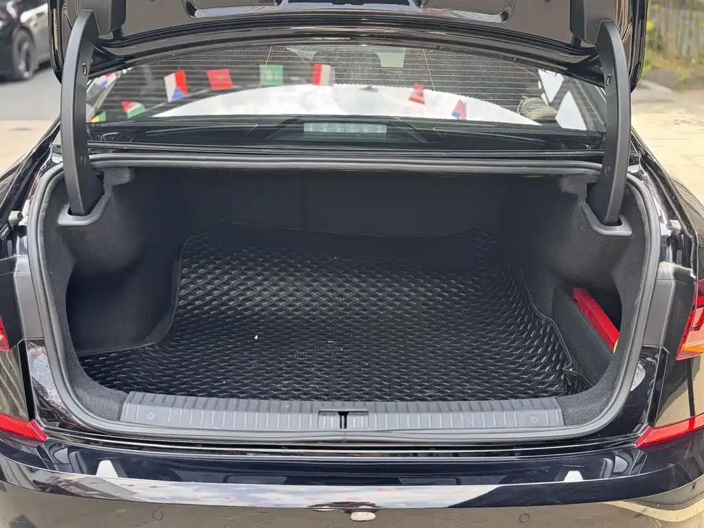 Volkswagen Passat 2023 — фото 15
