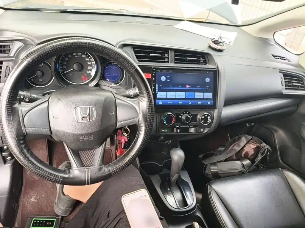 Honda Fit 2017 — фото 10
