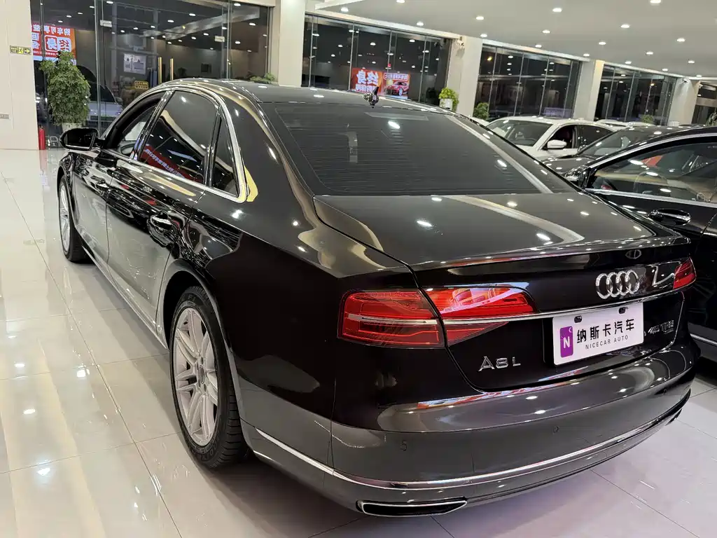 Audi A8 2017 — фото 5