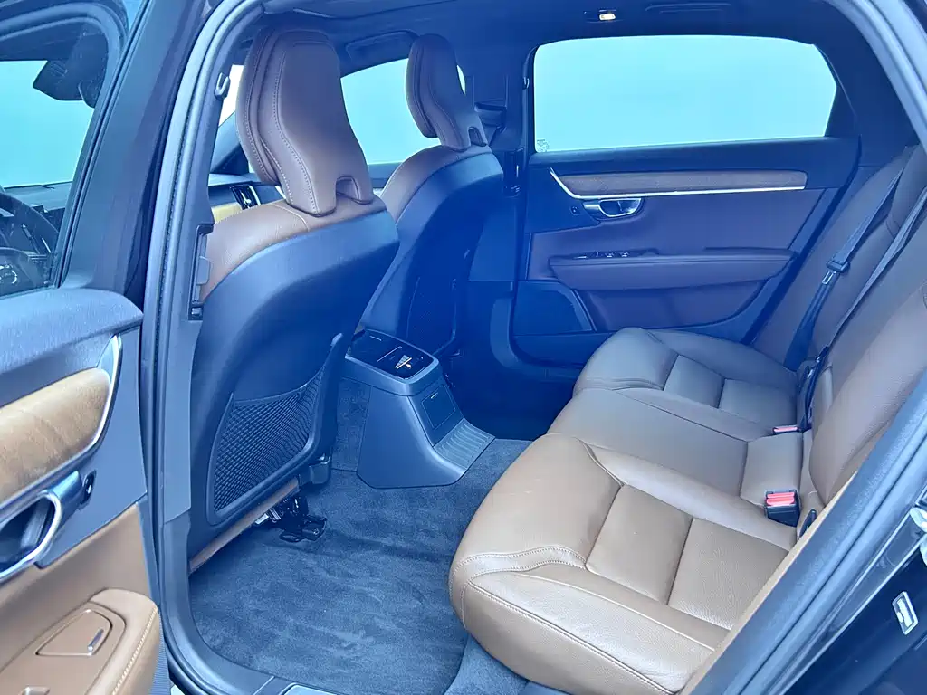 Volvo S90 PHEV 2024 — фото 12