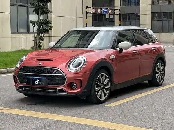 MINI Clubman 2022