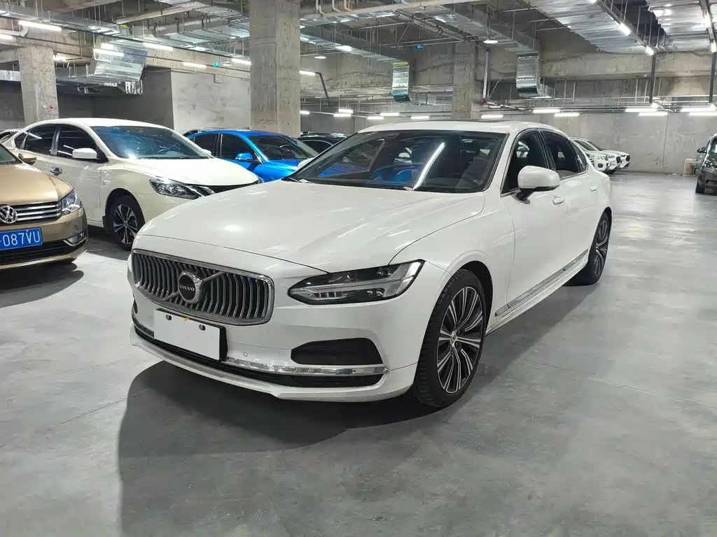 Volvo S90 2024