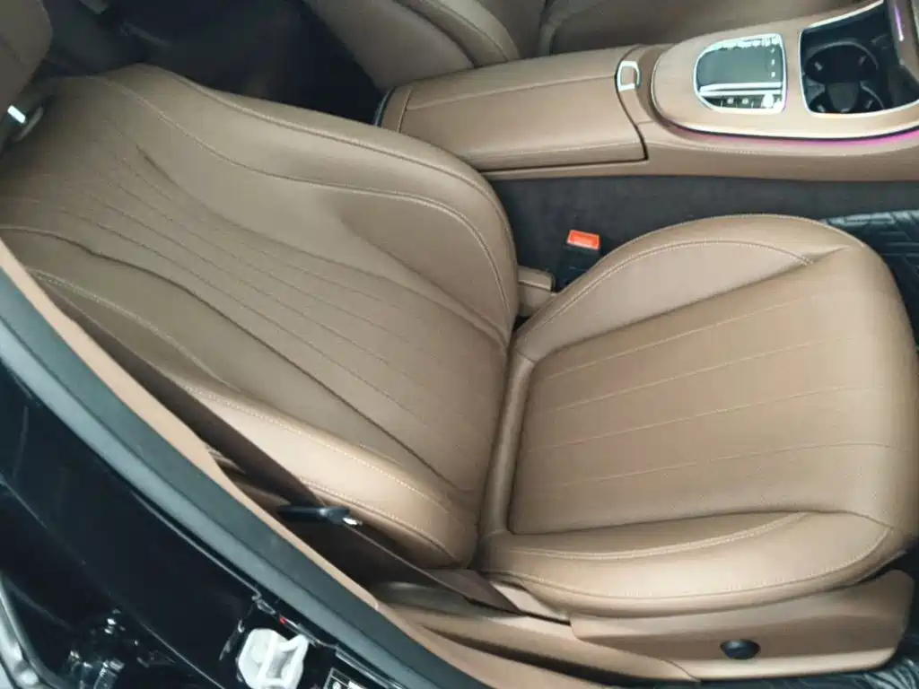 Mercedes-Benz E-Class 2023 — фото 25