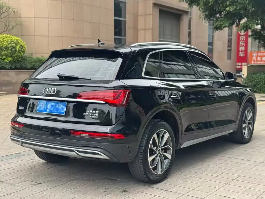 Audi Q5L 2022 — фото 6