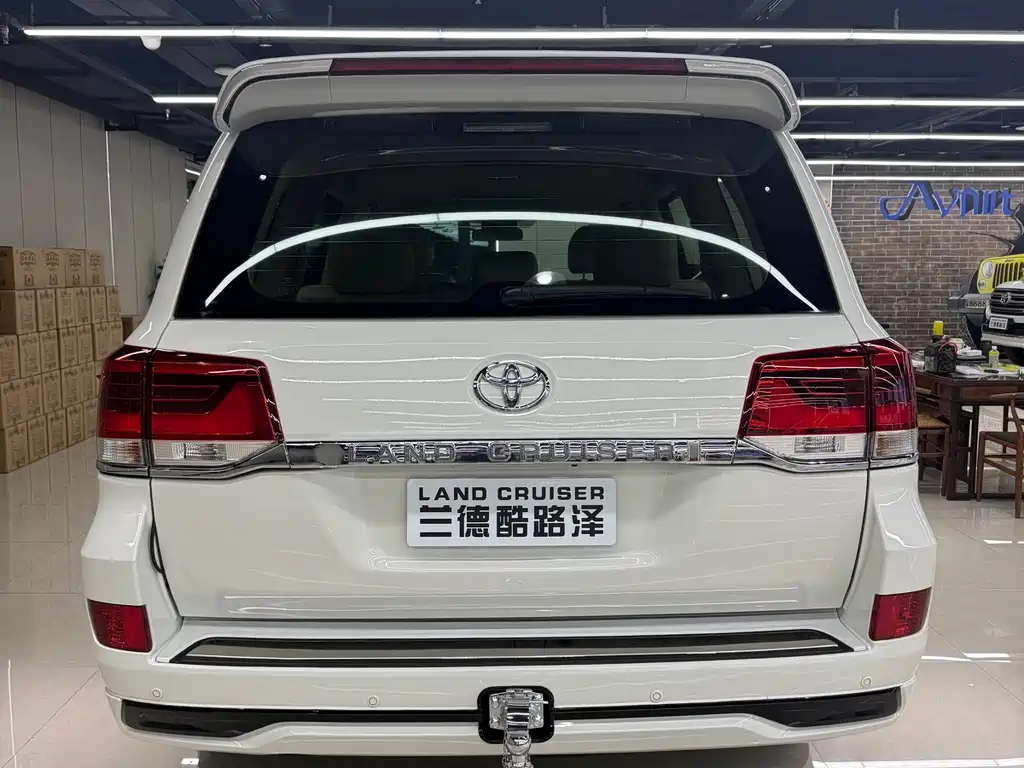 Toyota Land Cruiser 2016 — фото 5