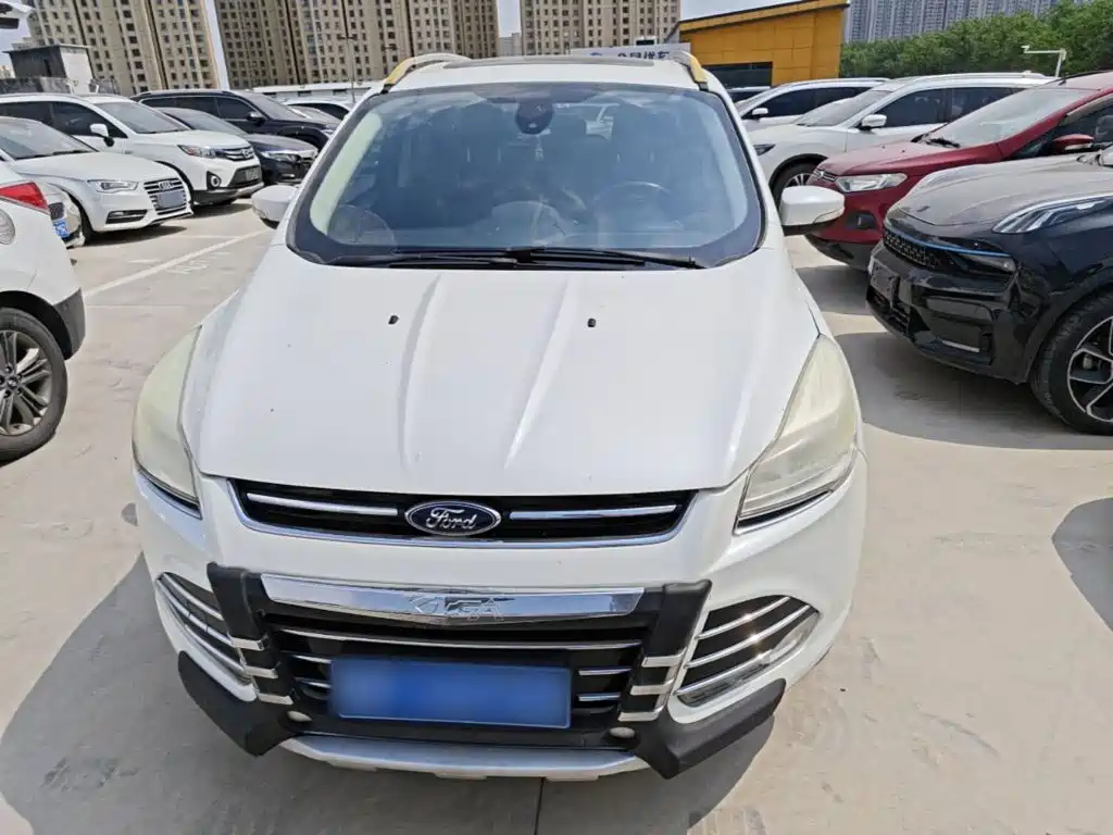 Ford Kuga 2015 — фото 3