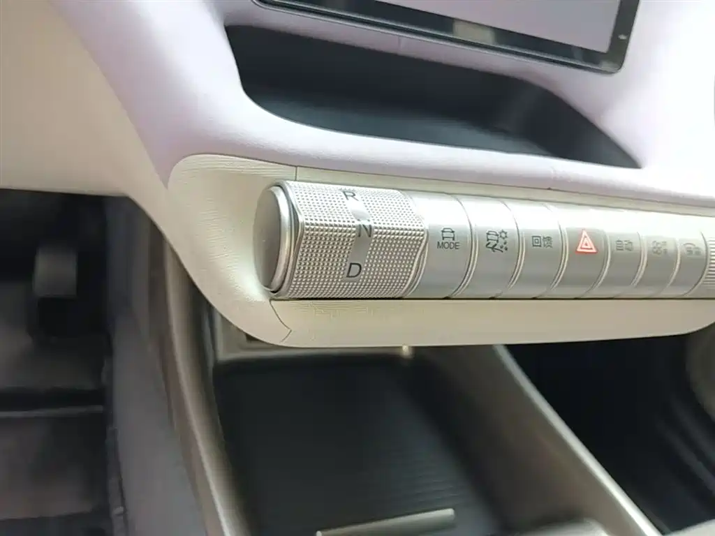 BYD Dolphin 2023 — фото 14