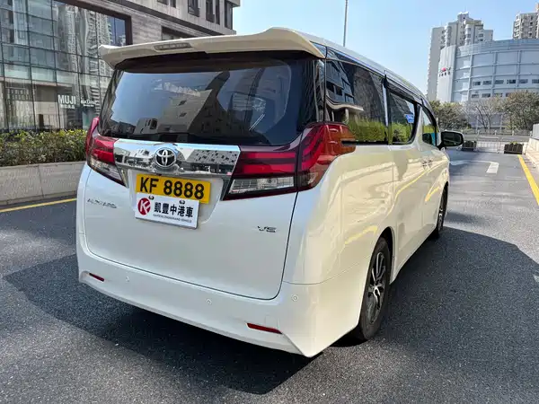 Toyota Alphard 2015