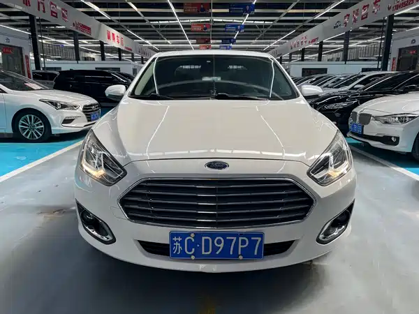 Ford Escort 2015