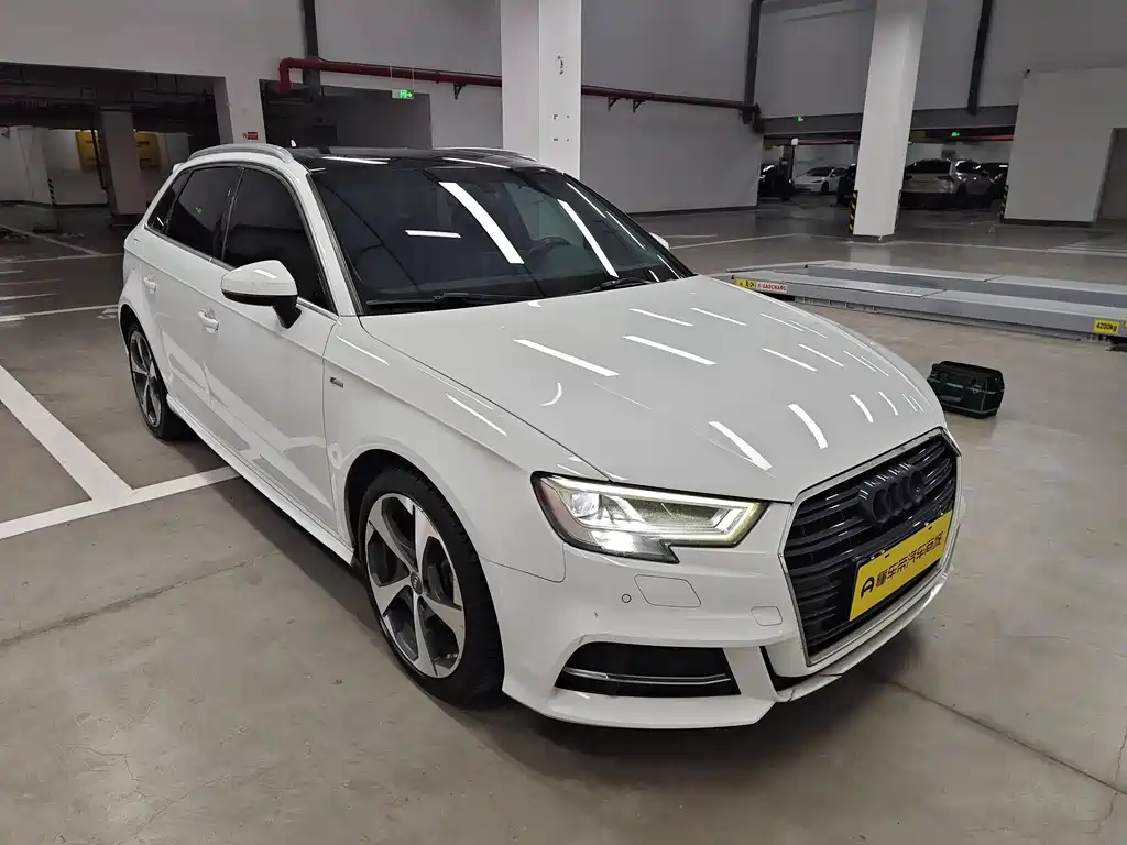 Audi A3 2018 — фото 9