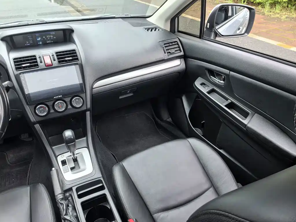 Subaru XV 2013 — фото 16