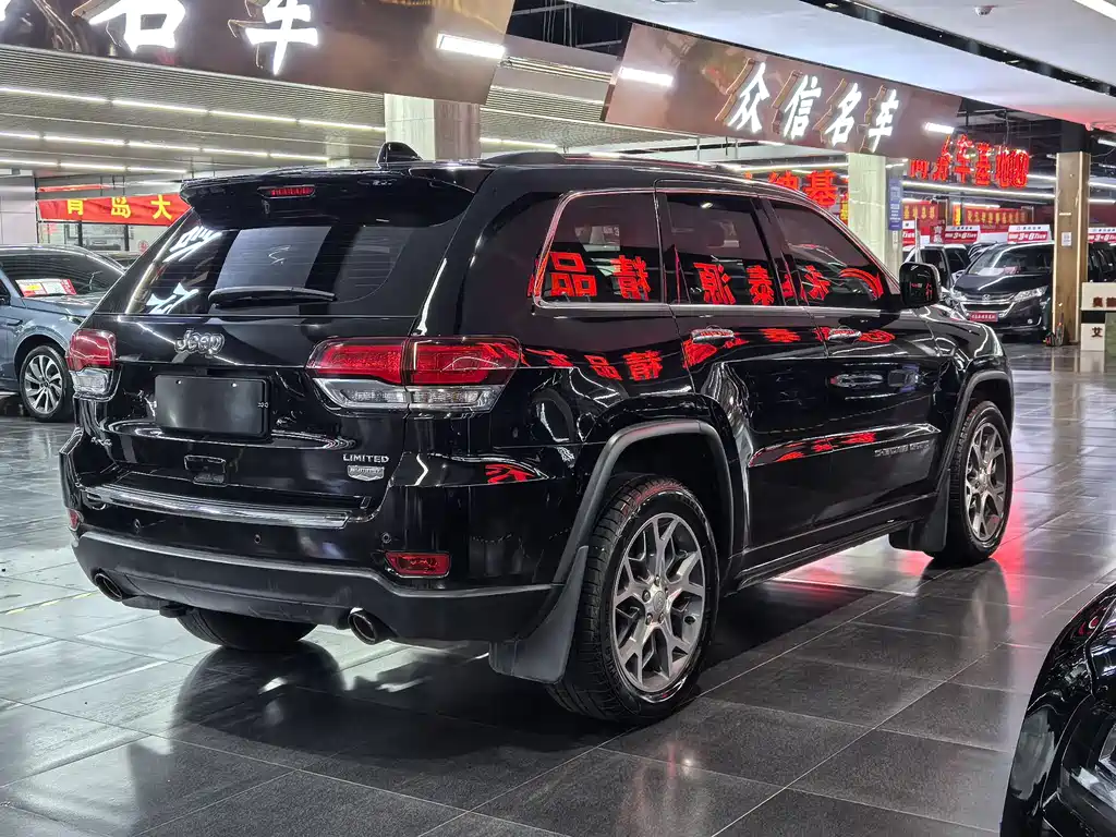 Jeep Grand Cherokee 2021 — фото 4