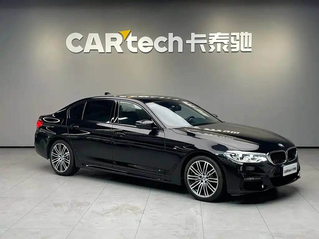 BMW 5 Series 2019 — фото 3