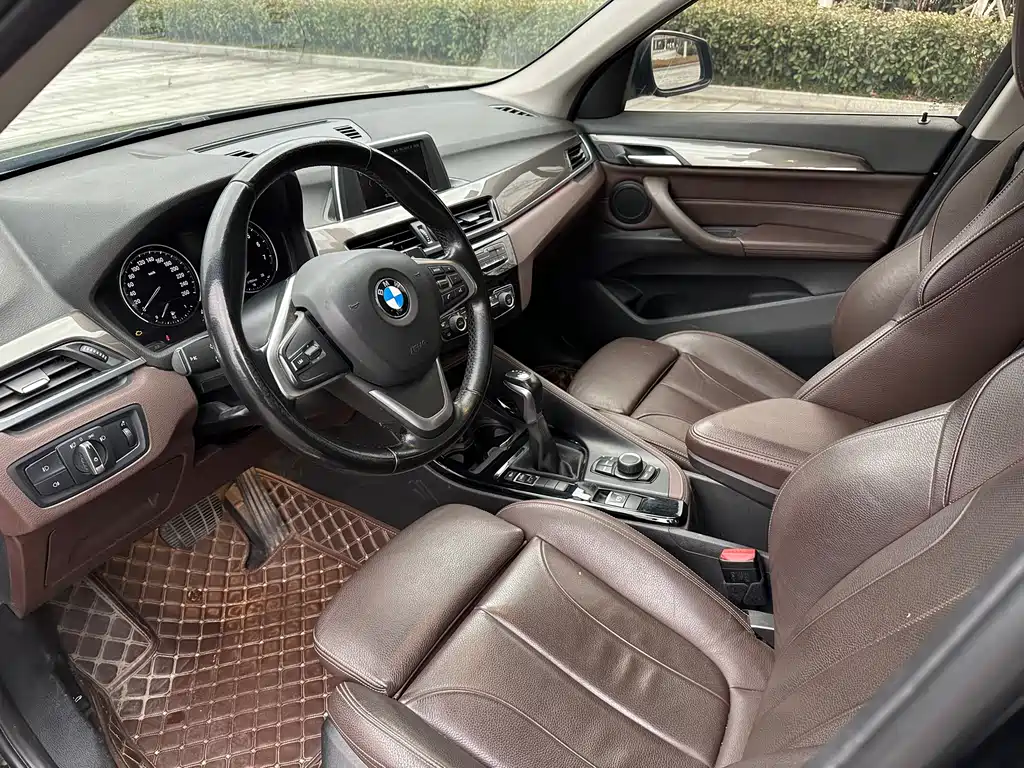 BMW X1 2019 — фото 9