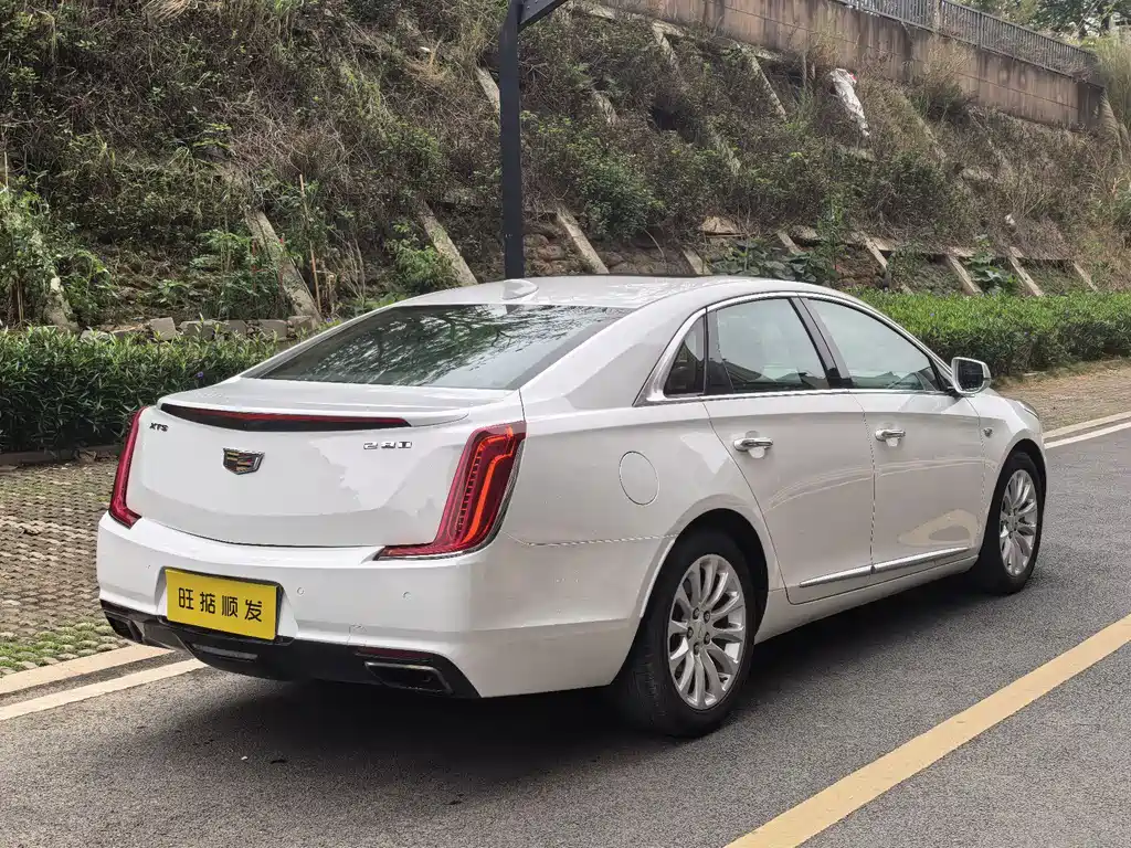 Cadillac XTS 2018 — фото 34