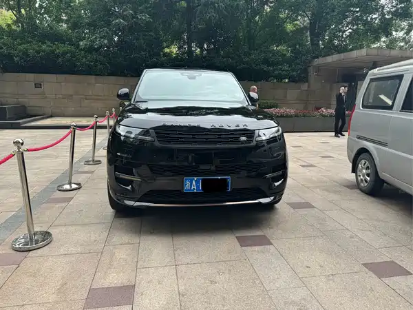 Land Rover Range Rover Sport 2024