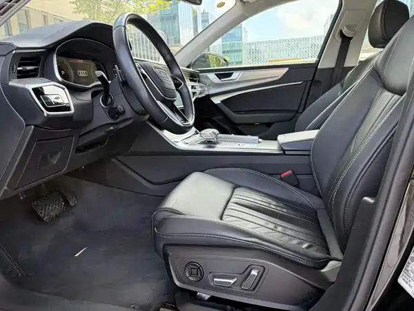 Audi A6L 2023