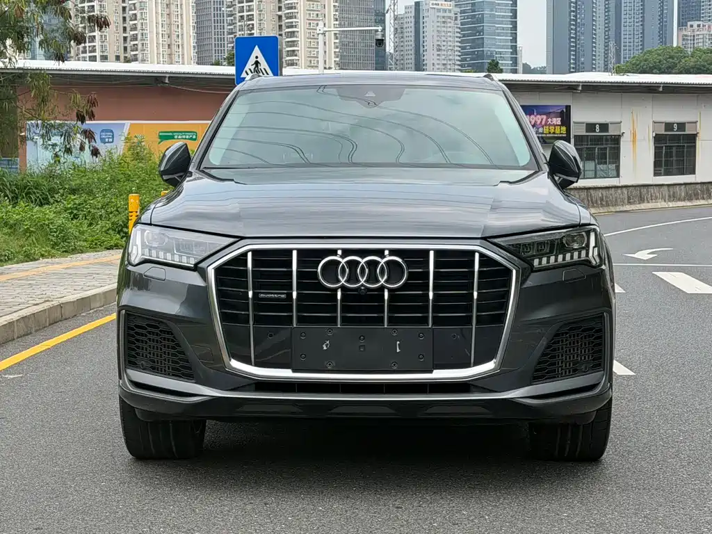 Audi Q7 2020 — фото 2