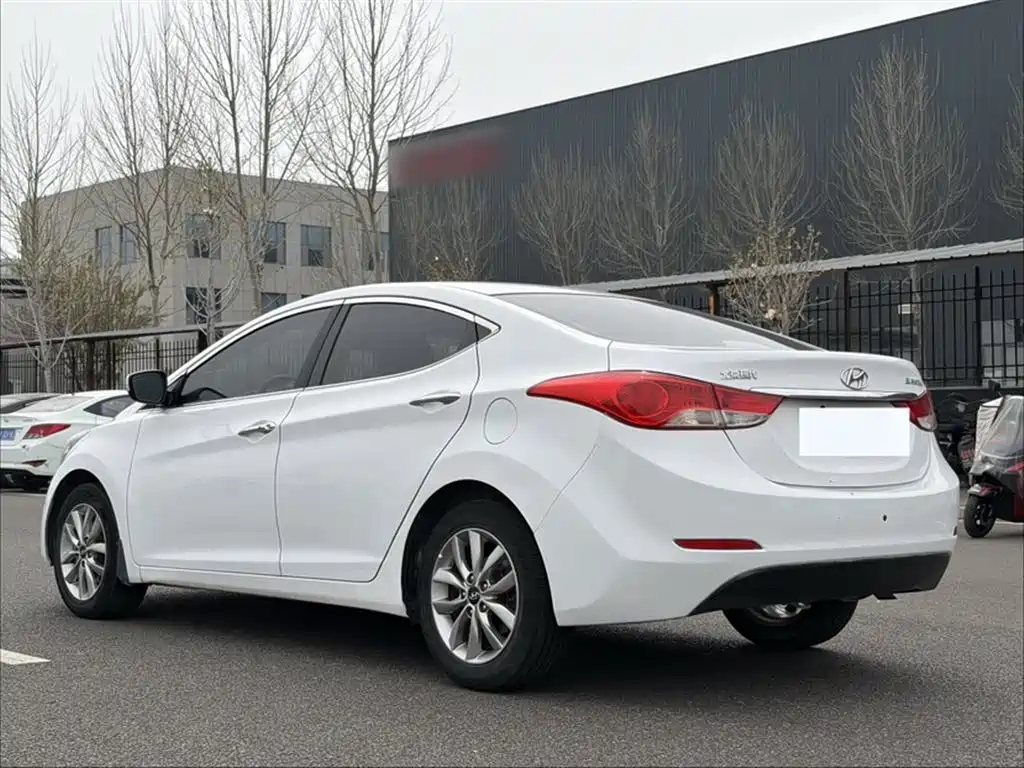 Hyundai Elantra Langdong 2016 — фото 22