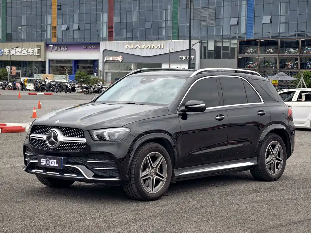 Mercedes-Benz GLE 2021 — фото 1