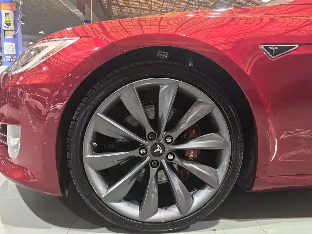 Tesla Model S 2017 — фото 7