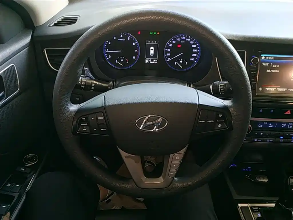 Hyundai Mistra 2015 — фото 11