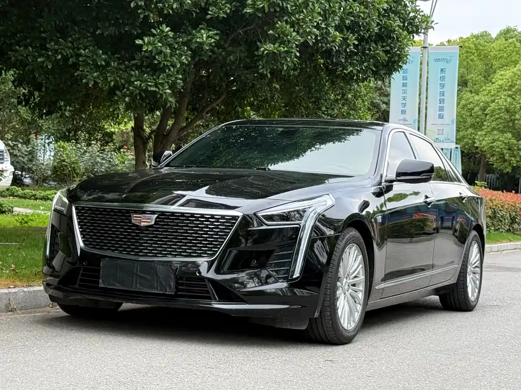 Cadillac CT6 2021 — фото 1