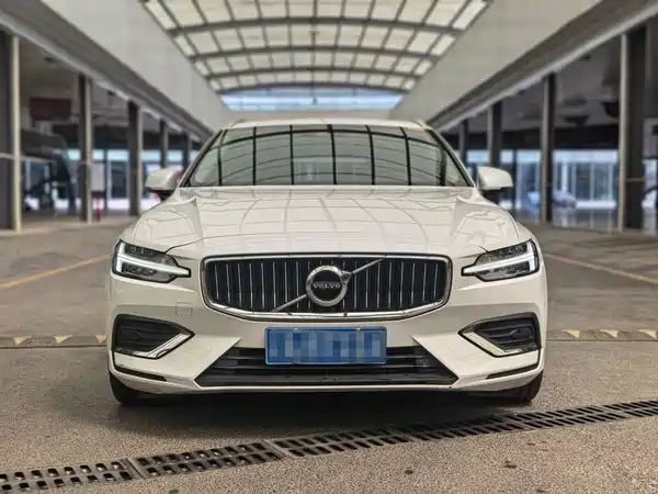 Volvo V60 2020