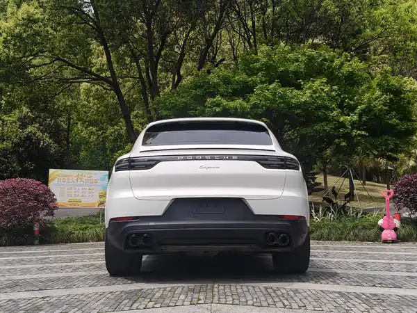 Porsche Cayenne 2022