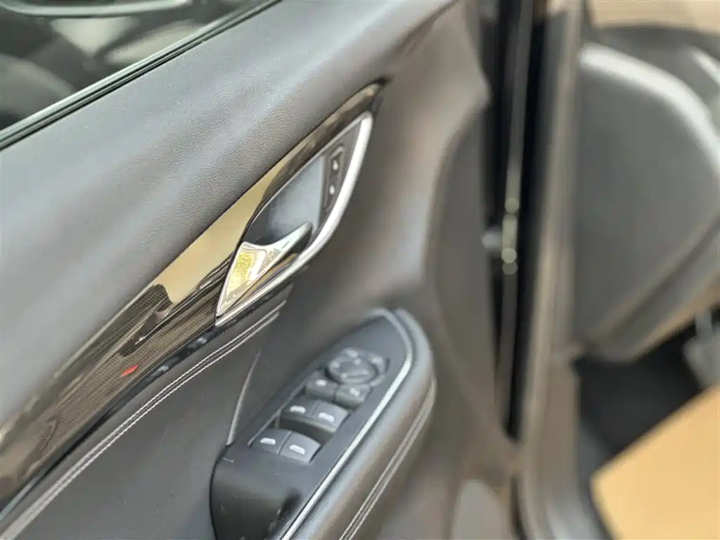 Buick Envision Plus 2022 — фото 17