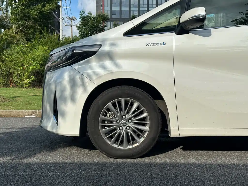 Toyota Alphard 2021 — фото 8