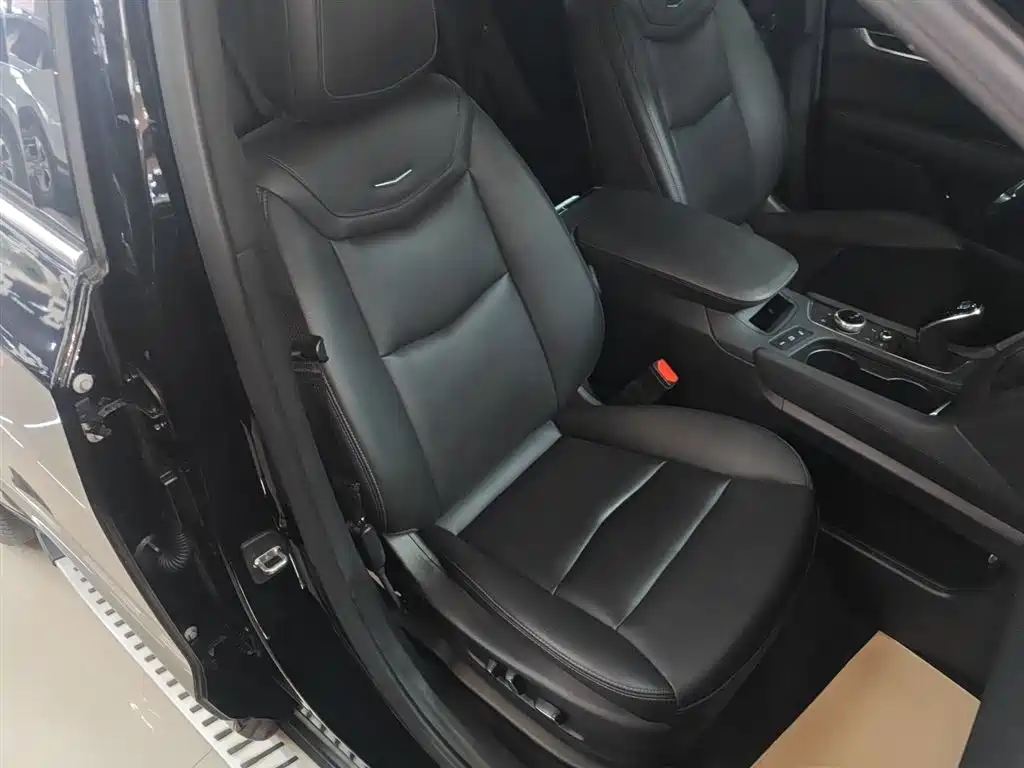 Cadillac XT6 2022 — фото 20