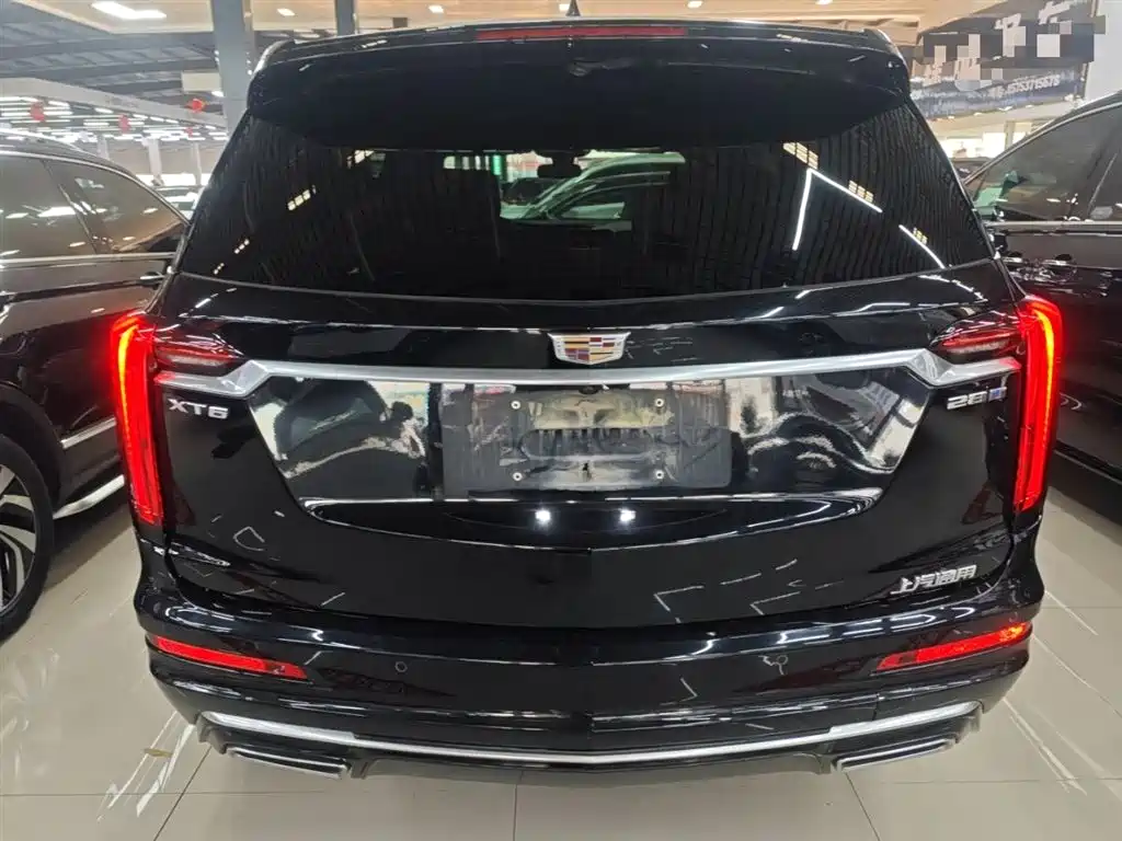 Cadillac XT6 2022 — фото 4