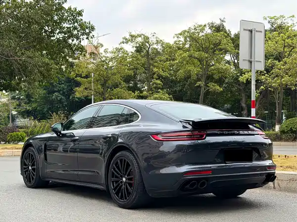 Porsche Panamera 2019