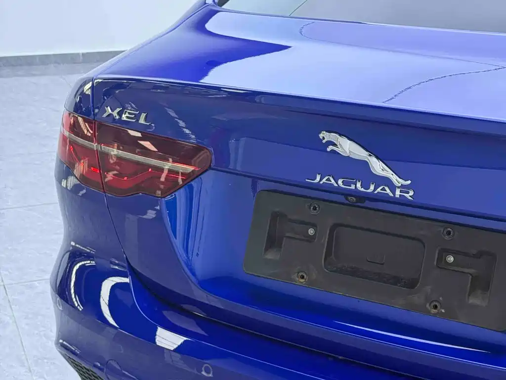 Jaguar XEL 2021 — фото 11
