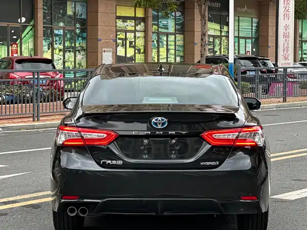 Toyota Camry 2021